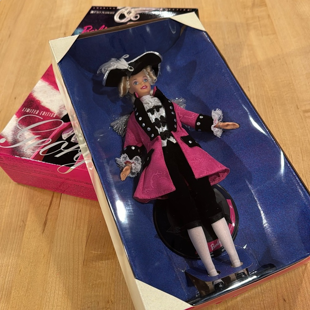 NRFB Barbie as George Washington.  Limited Edition. FAO Schwartz 1996.